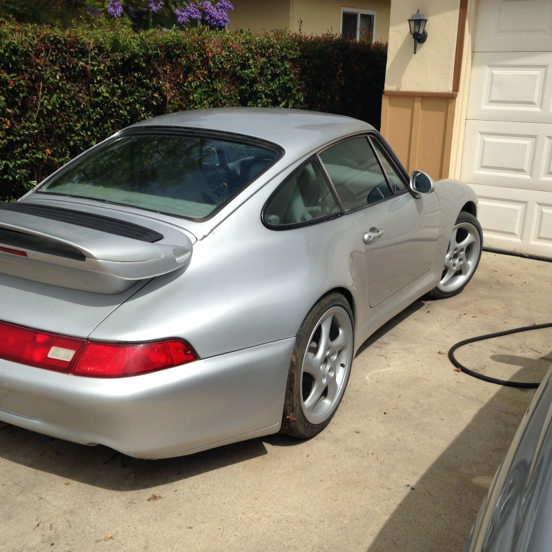 Illustration for article titled Is This Super Cheap Porsche 993 Turbo Look-Alike Worth Saving?
